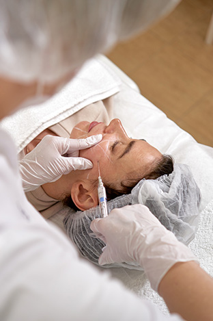 Контурная пластика препаратом RADIESS в Европейской косметологической клинике