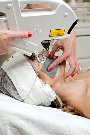 Карбоновый пилинг в Европейской косметологической клинике