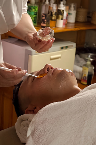 Голливудский уход для мужчин в Европейской косметологической клинике